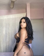 NIÑA TRANS CALIENTE Y COMPLACIENTE EN TU CUIDAD - FOTO 9