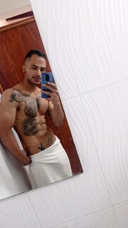 CHICO COMPLACIENTE, CUERPO ATLÉTICO Y MARCADO - FOTO 6