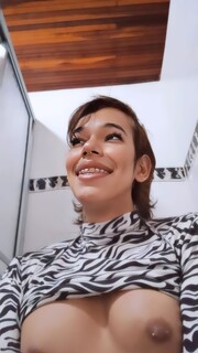 LLEGO LA DIABLITA FLACA PARA COMPLACERLOS A TODOS - FOTO 10