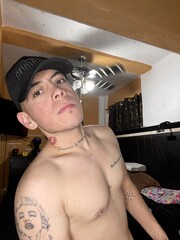 VIDEO EN LA PARTE DE ABAJO MATEO CHAVO TIPO TWINK 1.67 ALTURA BLANCO 25 AÑOS - FOTO 9