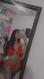 HOLA SOY UNA CHICA TRANS DELICADA POR SUPUESTO FEMENINA EDUCADA - FOTO 1