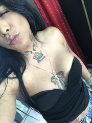 PAPI SOY UNA NIÑA SÚPER FEMENINA Y CHACALONA CON TATUAJES - FOTO 8