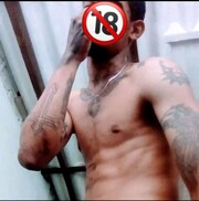 HOLA NENES SOY UN CHICO DE 24 AÑOS DE EDAD ESTOY DE PASO POR LA CIUDAD PARA QUE - FOTO 1