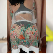 DELICIOSA JOVENCITA CON UN CARAMELO SOLO PARA TI 19 CM - FOTO 3