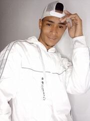 HOLA SOY MATHIAS CHICO VENEZOLANO NUEVO EN LA CIUDAD CALIENTE MORBOSO Y MUY LECH - FOTO 5