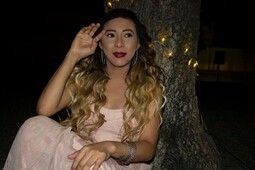 EXPERTA CON PRIMERIZOS TU SOLO QUÍTATE LA ROPA Y LO DEMÁS ME ENCARGO YO - FOTO 3