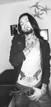 TATUADO, ALTERNATIVO, ENCANTADOR, DISPONIBLE - FOTO 10