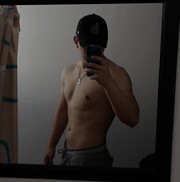 JOVEN DE 22 AÑOS DISPUESTO A COMPLACER, ME ENCANTA HACER EJERCICIO PARA MANTENER - FOTO 10