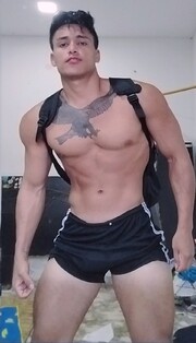 DARWIN CHICO, VERSATIL NUEVO EN LA EN MEDELLÍN COMPLACIENTE PARA TODOS - FOTO 8