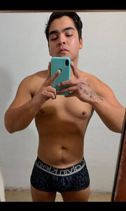 CHICO EXTRANJERO HOT LISTO PARA TI Y QUE LLEGUES AL CLÍMAX - FOTO 1