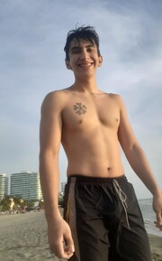 JOVEN CALIENTE 100% HETERO DISPUESTO A COMPLACERTE - FOTO 4