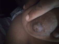 SOY UNA MORENA CHUPADORA ME ENCANTA EL SEXO ORAL LLÁMAME VEN BEBÉ - FOTO 5