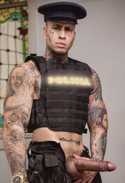 MACHO TATUADO VERGON XXL LECHERO Y MORBOSO - FOTO 3