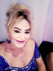 ARISHA QUEEM RICA MADURA DISPUESTA A COMPLACER Y AMAR - FOTO 1