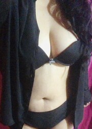 LINDA Y DISCRETA CUENTO CON LUGAR ,MEDIO SERVICIO Y COMPLETO - FOTO 3