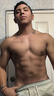 JULIÁN, DISPUESTO A DARTE EL MEJOR MASAJE EROTICO (SOLO MUJERES - FOTO 9