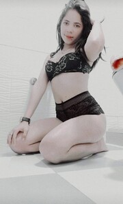 GALLO GRANDOTE, CULOTE Y TETAS DE INFARTÓ CUERPAZO Y LINDO ROSTRO DIVINA WEBCAM - FOTO 6