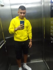 VERGON COMPLACIENTE FETICHISTA LECHERO CON SITIO PRIVADO DOMINANTE - FOTO 2