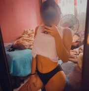 ABRIL PUTONA CACHONDA LISTA PARA MENEAR EL CULO EN TU VERGA - FOTO 9