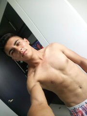 SOY UN JOVEN BUENA PERSONA CHEVERE DESCOMPLICADO - FOTO 3