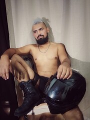 MASAJISTA PASIVO, FETICHISTA EXPERTO EN FELACIÓN Y DISPUESTO A COMPLACER - FOTO 3