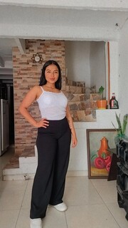 DULCE MODELO, DE MIRADA INOCENTE, JUGETONA Y PROVOCATIVA - FOTO 9