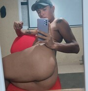 ERIK ATRACTIVO CHICO COMPLACIENTE CON RICO CULO Y VERGA DELICIOSA - FOTO 2