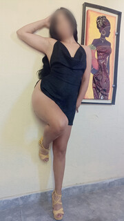 BRITNEY FLAQUITA APRETADITA COMPLETAMENTE LA DE LAS FOTOS 100% - FOTO 1