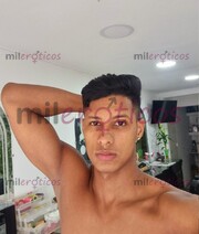 POLLITO DE 21 AÑOS CON UNA RICA VERGA MENTE ABIERTA - FOTO 5