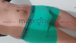 JOVEN UNIVERSITARIO LISTO PARA COMPLACERTE - FOTO 7