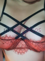 NIKOLE APASIONADA EN LA CAMA SOY CALIENTE Y FOGOSA LLÁMAME - FOTO 3