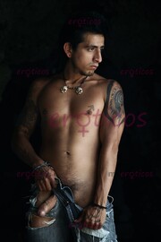 CRISTOPHER... TATUADO, LUJURIOSO Y MUY FOGOSO EL NINFÓMANO QUE BUSCAS ! - FOTO 2
