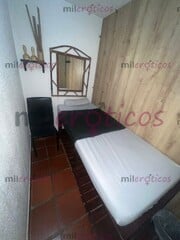 VENDO 3 CAMILLAS GRANDES BONITAS EN MADERA PERFECTO ESTADO - FOTO 9