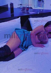 ANDY BESOS DE LENGÜITA APASIONADOS DE NOVIOS TE COMERÉ A BESOS. - FOTO 2