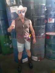 HOMBRE REALIZA STRIPPERS PARA EVENTO 24 HORAS SIN AFANES - FOTO 6