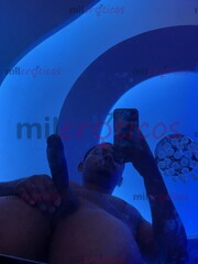 MUCHACHO GUAPO MORENO ACUERPADO CON BUENA VERGA DE BUEN TAMAÑO - FOTO 9