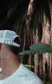 ACTIVO VERGON Y FETICHISTA CON 21 CM DE PLACER LECHERO - FOTO 6