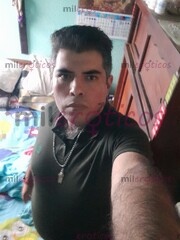 POLICIA ARDIENTE DE PACION Y DE COJER RICO EN LA CAMA - FOTO 2