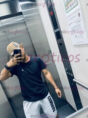 CAMILO DISPUESTO A SATISFACER TODAS TUS LOCURAS - FOTO 1