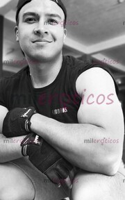 HOMBRE JOVEN Y COMPLACIENTE, CON CUERPO ATLETICO PARA TU DELEITE, SOLO MUJERES - FOTO 5