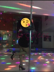 TU AMANTE UNA CHICA LINDA CALIENTE CON UNA PUCHITA ESQUISITA - FOTO 3