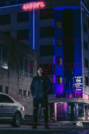 MASAJISTA CON MANOS MUY CALIENTES PARA QUE TE RELAJES Y LO DISFRUTES. - FOTO 7