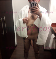 HOMBRE EMPÁTICO, CON TATUAJES, PIEL CANELA CON EDAD ADECUADA PARA SABER TRATARTE - FOTO 1