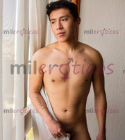 JOVEN ESTUDIANTE TE SACA LA LECHE Y LA SONRISA - FOTO 2