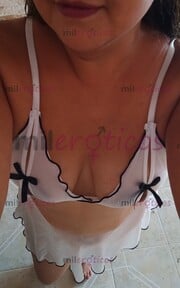 TRAJECITO BLANCO MUY SEXI PARA RECIBIRTE Y ATENDERTE MUY RICO - FOTO 1