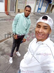 JÓVENES FETICHISTA MORBOSO CALIENTES Y TE COMPLACEMOS EN LO QUE DESEES - FOTO 10