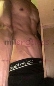 JOVEN DE BUENA CARA CUERPO DELGADO ATLETICO - FOTO 4