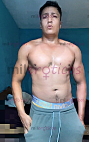 CHAVO DISCRETO MEGA CALIENTE LISTO PARA DARTE HASTA PARA LLEVAR - FOTO 9