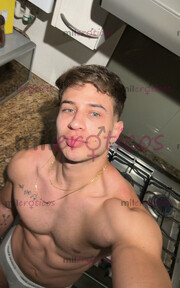 ALAN SCOTT 26 EN TU CIUDAD POR UNOS DÍAS - FOTO 1