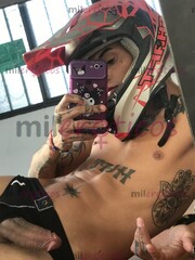 TE PRESTO MI JUGUETE PARA AGRANDAR TU VERGA Y JUGUEMOS JUNTOS. - FOTO 1